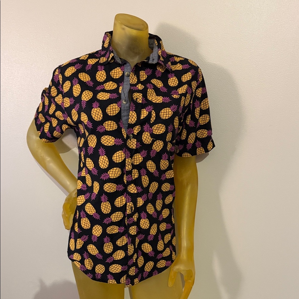 Men's Black and Yellow Pineapple Print Shirt